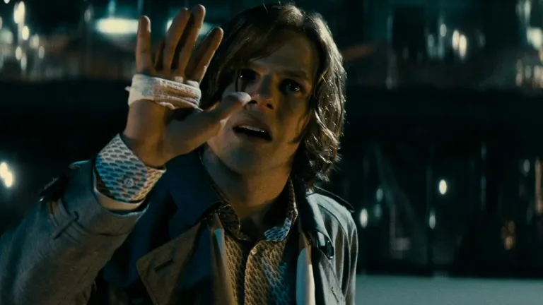 lex luthor from Batman V Superman, raising his bandaged hand